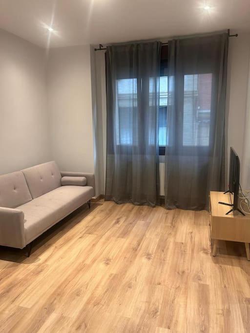 Coqueto Apartamento Cerca Del Casco Viejo Con Garaje Gratis Bilbao Exteriör bild